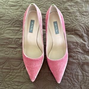 SJP by Sarah Jessica Parker Fawn pink velvet 38.5